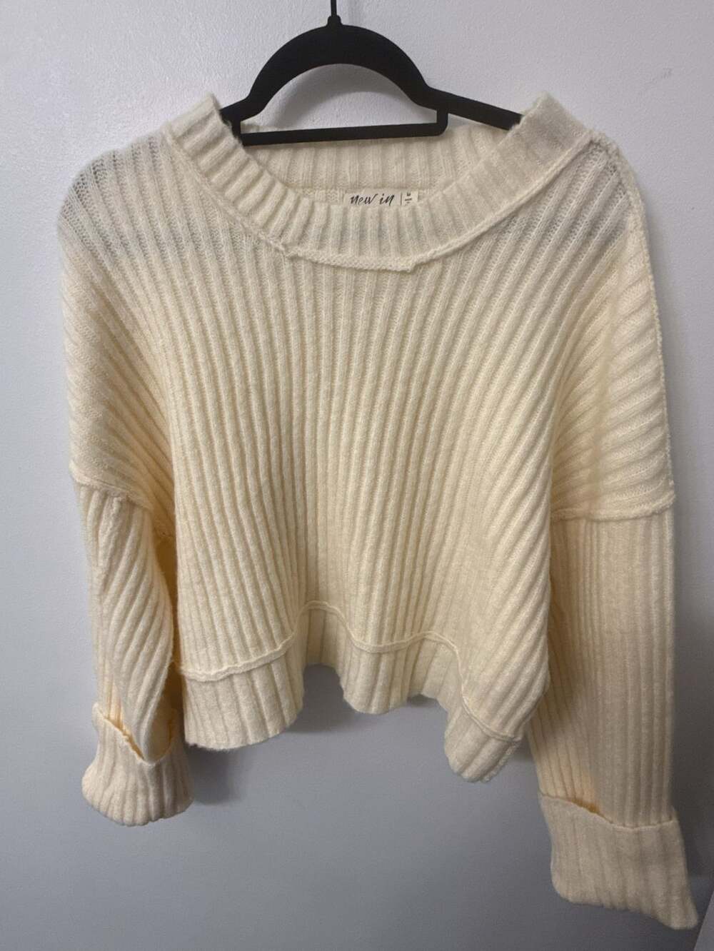 New In Cream Ribbed Knit Cropped Sweater Size M